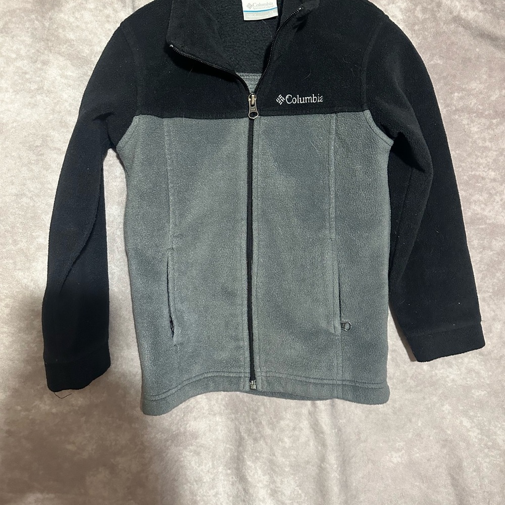 Columbia Two-Tone Black and Gray Fleece Jacket
